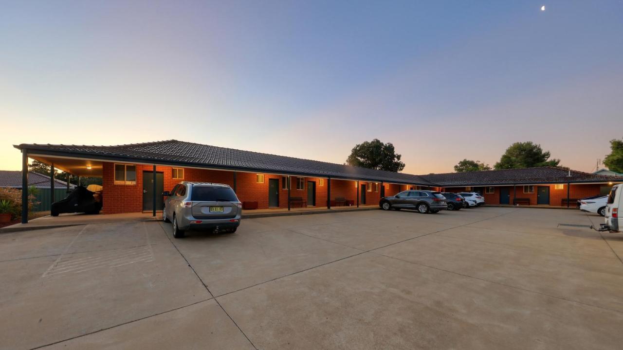 باركس Bushman'S Motor Inn المظهر الخارجي الصورة